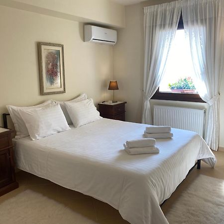 House With View In Amfithea Appartement Ioannina Buitenkant foto