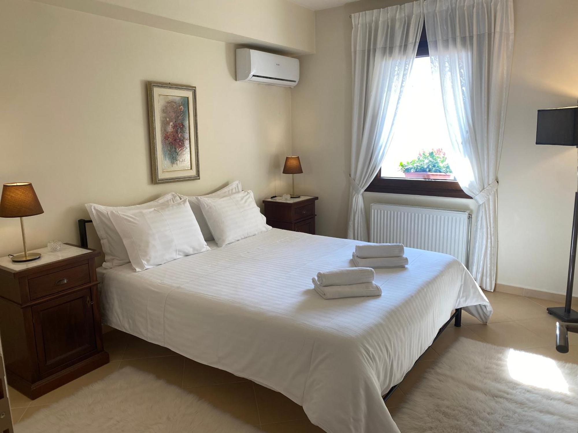 House With View In Amfithea Appartement Ioannina Buitenkant foto