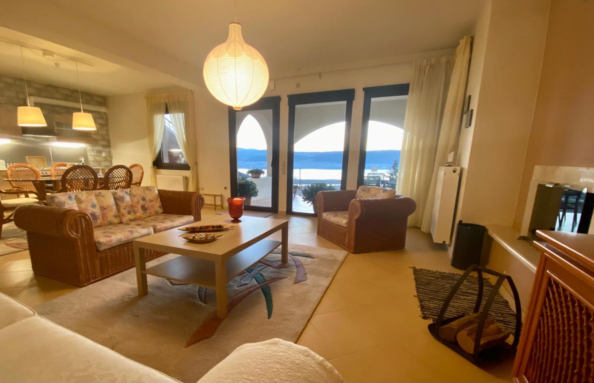 House With View In Amfithea Appartement Ioannina Buitenkant foto